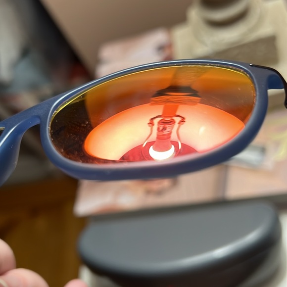 Prada Aviators with case and cloth - Picture 12 of 17